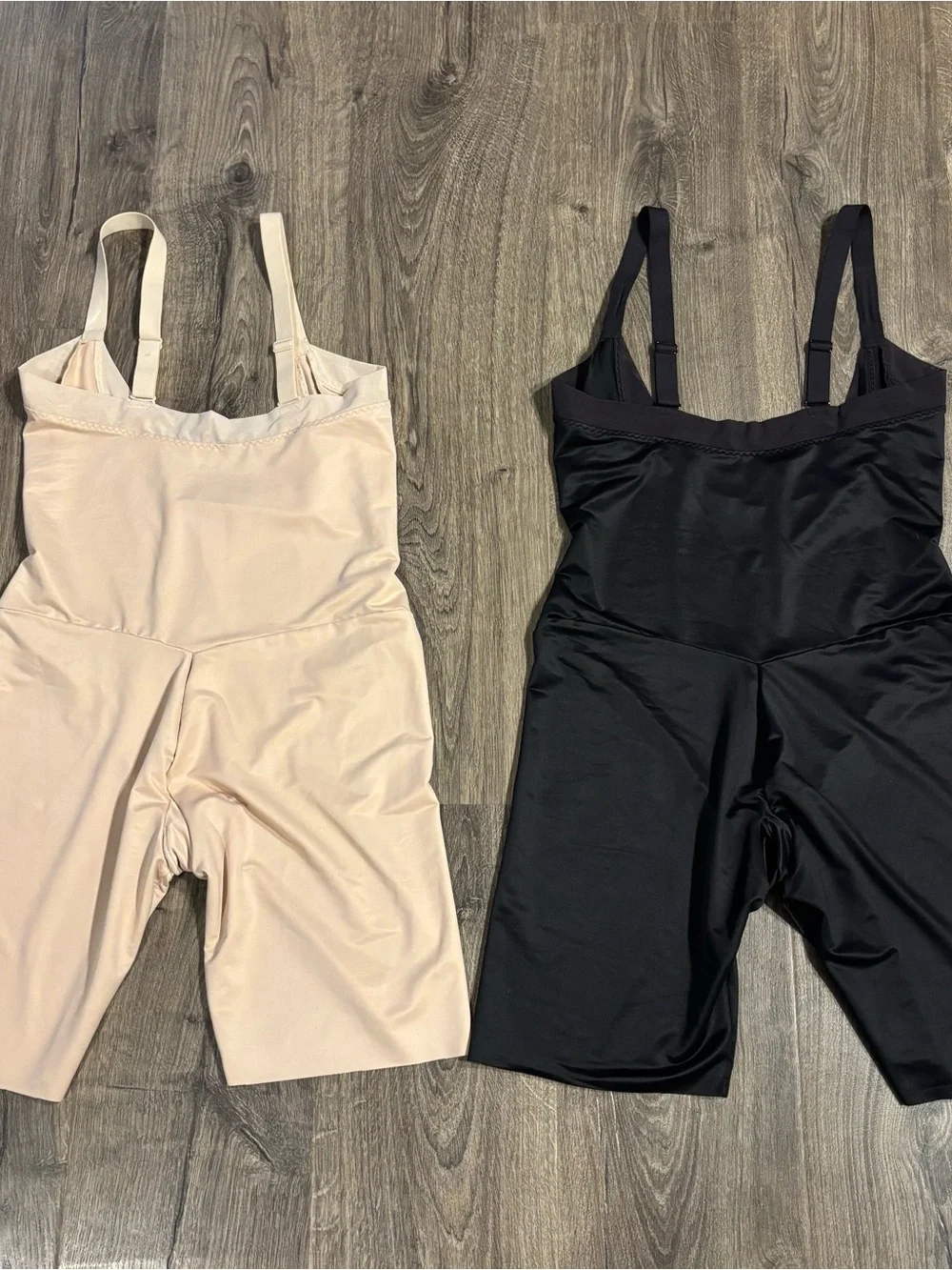 Maidenform Nude and Black Shaping Bodysuit Pair Women’s size Medium Shapewear
